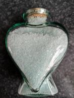 Hartvormige Fles met badzout nieuw, Overige kleuren, Ophalen of Verzenden, Minder dan 50 cm, Glas