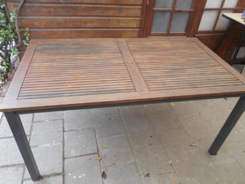 nette tuintafel 160x90x75cm aluminium frame harthouten blad beschikbaar voor biedingen