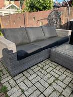Mooie lounge bank incl kussens en tafeltje. (Gratis stoelen), Tuin en Terras, Ophalen, Kunststof, Gebruikt, 3 zitplaatsen