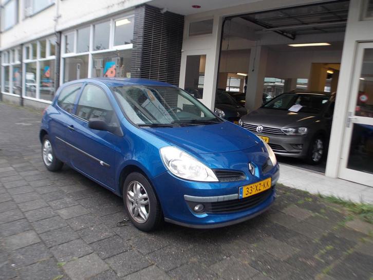 Renault Clio 1.2-16V Business Line AIRCO LM VELGEN DISTR. VE, Auto's, Renault, Te koop, Clio, ABS, Airbags, Airconditioning, Alarm