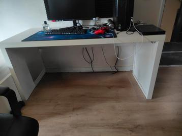 Ikea malm bureau  beschikbaar voor biedingen