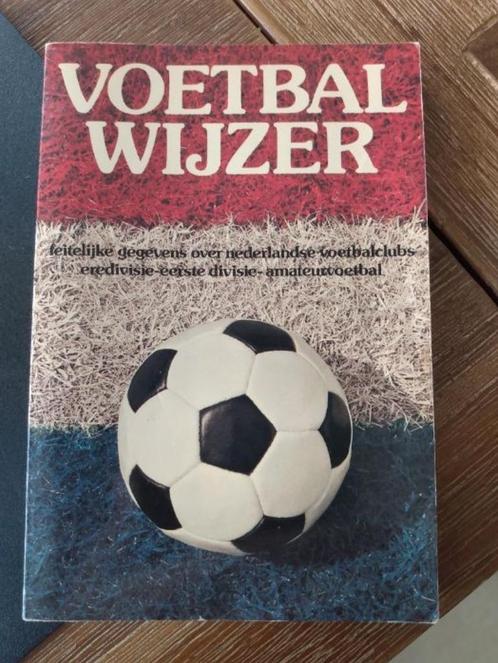 Diverse KNVB jaarboeken, Verzamelen, Sportartikelen en Voetbal, Zo goed als nieuw, Boek of Tijdschrift, Overige binnenlandse clubs