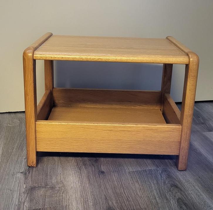 Blank eiken bijzettafeltje/Lectuurbak, Huis en Inrichting, Tafels | Bijzettafels, Gebruikt, Rechthoekig, 45 tot 60 cm, Minder dan 55 cm