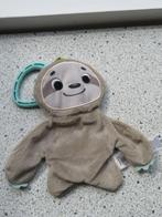 Knuffeldoekje Luiaard merk Fisher Price met buggyklem, Ophalen of Verzenden, Zo goed als nieuw, Beer