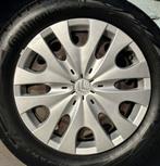 GEZOCHT originele wieldoppen Citroen C1 bouwjaar 2012-2014, Auto diversen, Wieldoppen, Ophalen of Verzenden, Zo goed als nieuw