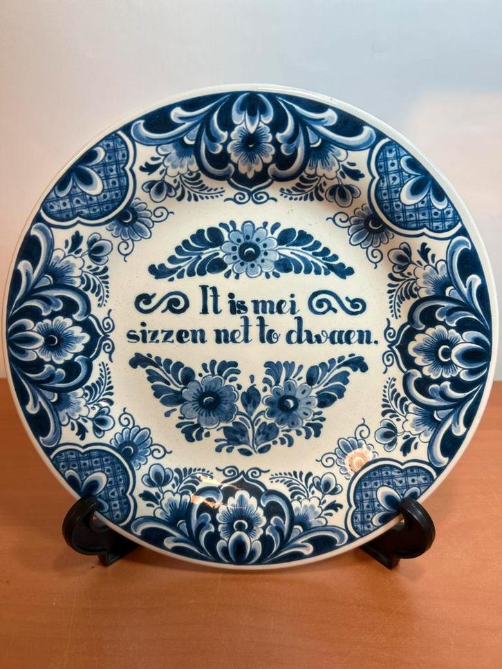 Delfts Blauw Bord met Friese spreuk, Antiek en Kunst, Antiek | Wandborden en Tegels, Ophalen of Verzenden