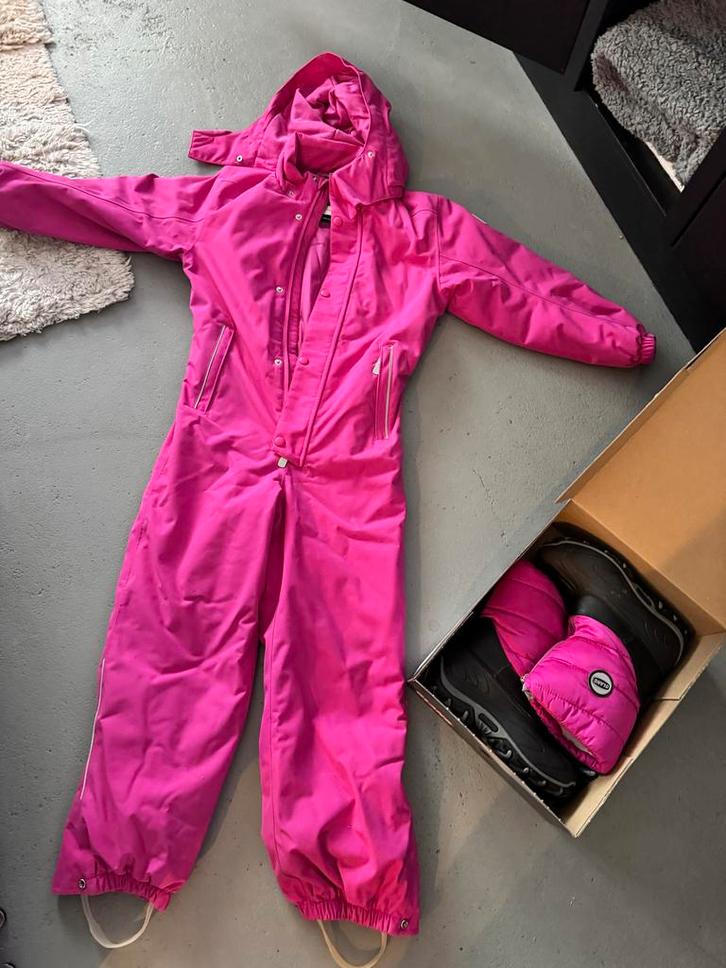 Reima ski suit + snowboots maat 33/34 - zo goed als nieuw!, Kleding | Dames, Wintersportkleding, Zo goed als nieuw, Pak, Maat 34 (XS) of kleiner