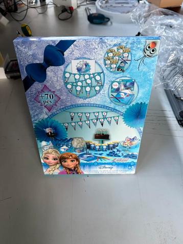 Disney Verjaardag Set Nieuw! beschikbaar voor biedingen