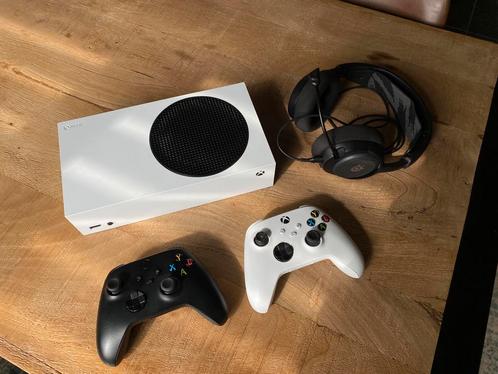 Xbox Series S - 500GB - 2 Controllers - Headset Steelseries, Spelcomputers en Games, Spelcomputers | Xbox Series X en S, Gebruikt