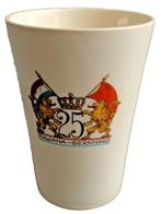 P. Regout Sphinx Juliana Bernhard Beker 25 Jaar Huwelijk, Antiek en Kunst, Verzenden