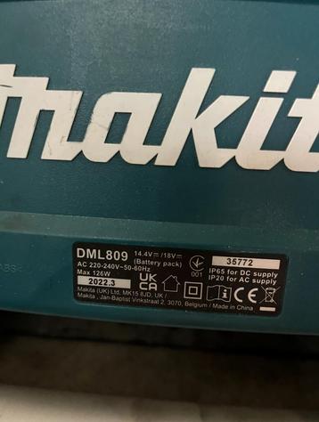 Makita DML809 LED Bouwlamp beschikbaar voor biedingen