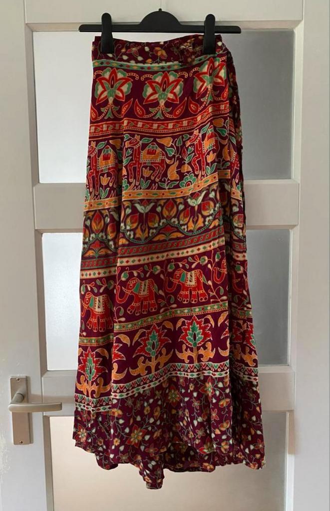 Boho maxi wikkelrok - one size, Kleding | Dames, Rokken, Zo goed als nieuw, Maat 42/44 (L), Rood, Onder de knie, Ophalen of Verzenden
