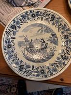 Vintage Royal Boch Delft Bord, Antiek en Kunst, Antiek | Wandborden en Tegels, Ophalen of Verzenden