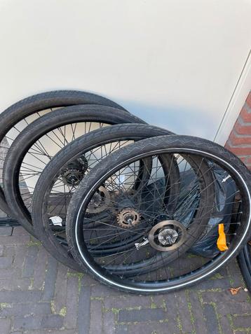 4x Defecte VanMoof S3 Achterwielen (kapotte hub) beschikbaar voor biedingen
