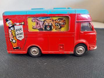 Vintage Corgi Toys Chipperfield Circus Booking Office beschikbaar voor biedingen