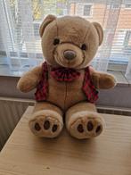 Schattige Teddybeer met Ruitjes Vest, Ophalen of Verzenden, Zo goed als nieuw, Beer