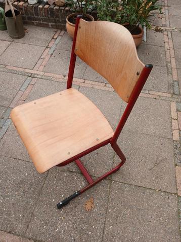 Stoel beschikbaar voor biedingen