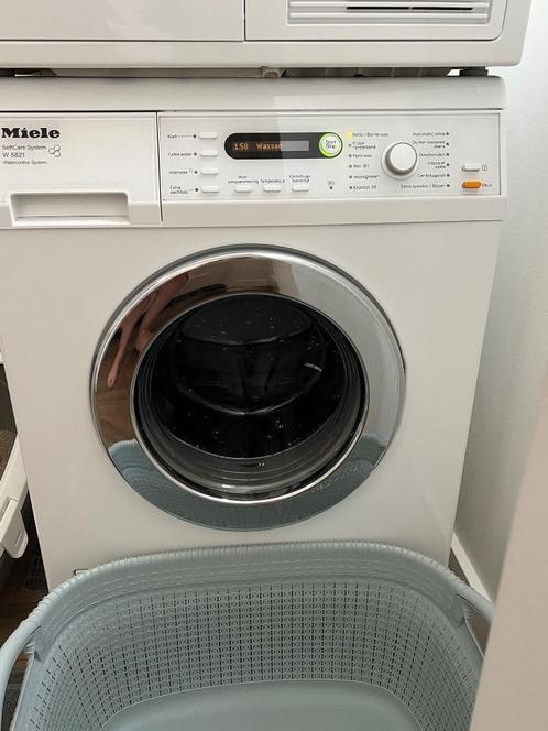 Wasmachine Miele w5821, Witgoed en Apparatuur, Wasmachines, Gebruikt, Voorlader, 6 tot 8 kg, 85 tot 90 cm, 1200 tot 1600 toeren