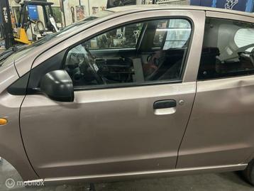 Portier linksvoor Suzuki Alto V  ('09-'15) beschikbaar voor biedingen