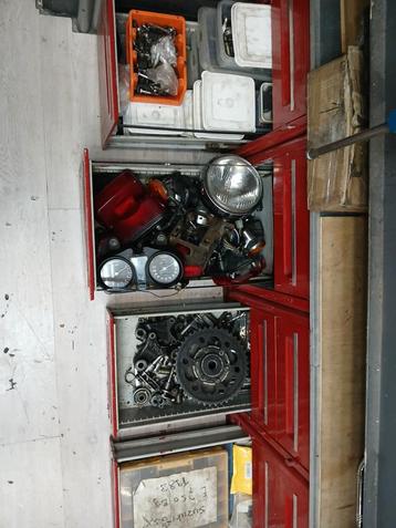 Suzuki GS/GSX Onderdelen - Alles Moet Weg! beschikbaar voor biedingen