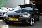 BMW 3-serie Touring 316i High Executive/Leder/Pano/Navi/Pdc!, Euro 6, 4 cilinders, Leder, Handgeschakeld