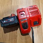 Milwaukee M18 Lader + 5Ah Accu, Ophalen of Verzenden, Zo goed als nieuw