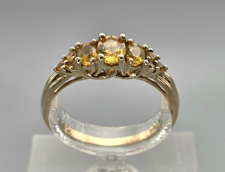 Gouden Vintage design ring  edelstenen topaas. 2025/859, Sieraden, Tassen en Uiterlijk, Ringen, Zo goed als nieuw, Dame, 18 tot 19