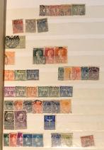 Postzegels Nederland - kleine verzameling in twee albums, Postzegels en Munten, Postzegels | Nederland, Ophalen of Verzenden