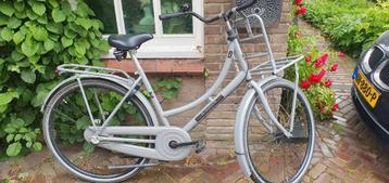 In nieuwstaat, Omafiets,3 versnellingen, voordrager.  beschikbaar voor biedingen