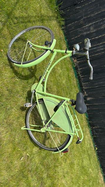 Groene gebruikte omafiets, Gazelle beschikbaar voor biedingen