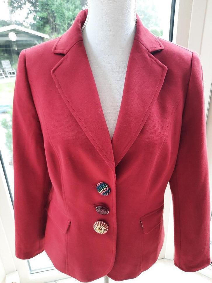 Charmant jasje MAIDEN LANE - 38, Kleding | Dames, Jasjes, Kostuums en Pakken, Zo goed als nieuw, Jasje, Maat 38/40 (M), Rood, Ophalen of Verzenden
