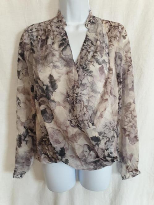 Mooie licht doorschijnende blouse. Mt 38. Merk H&M, Kleding | Dames, Blouses en Tunieken, Zo goed als nieuw, Maat 38/40 (M), Grijs