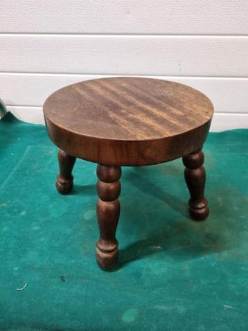 plantentafeltje massief eikenhout rond beschikbaar voor biedingen