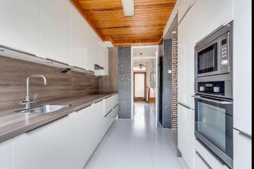 PRACHTIGE TWEEDEHANDSKEUKENS BIJ TWEEDEHANDSKEUKENSWINKEL beschikbaar voor biedingen