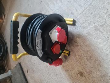 Haspel 400v 230v 25meter beschikbaar voor biedingen