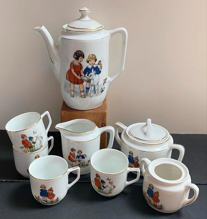 Antiek Porselein Servies- Spelende Kinderen, Antiek en Kunst, Antiek | Servies compleet, Ophalen of Verzenden