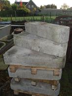 antieke hardstenen wenteltrap bestaande uit 14 tredes arduin, Ophalen