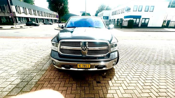 Dodge RAM Dodge RAM Long Horen 2015 Grijs, Auto's, Bestelauto's, Particulier, Dodge, Origineel Nederlands, Zilver of Grijs, Ophalen