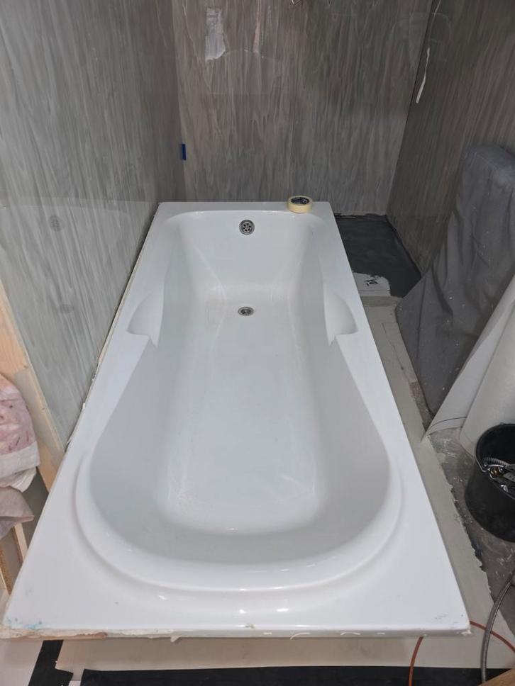 Gratis Bad 170x75cm + Badkraan (werkt), Doe-het-zelf en Verbouw, Sanitair, Gebruikt, Bad, Ophalen