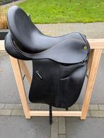 Dressuur zadel Anatomica 17,5 inch medium boom, Dieren en Toebehoren, Ophalen, Zo goed als nieuw, Dressuur
