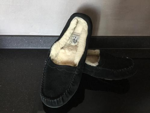 Zwarte suède schoenen/loafers/instappers mt 39 UGG, Kleding | Dames, Schoenen, Pantoffels of Sloffen, Zwart, Ophalen of Verzenden