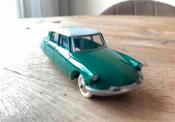 Citroën DS 19 van Dinky Toys Atlas beschikbaar voor biedingen