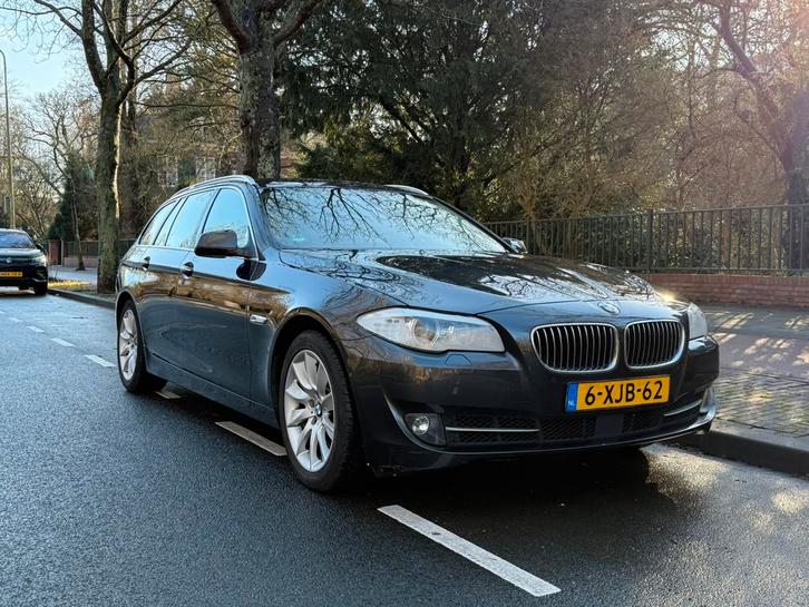 BMW 528 station Full options te koop! Nw prijs 92K!, Auto's, BMW, Particulier, 5-Serie, 360° camera, ABS, Achteruitrijcamera, Adaptieve lichten