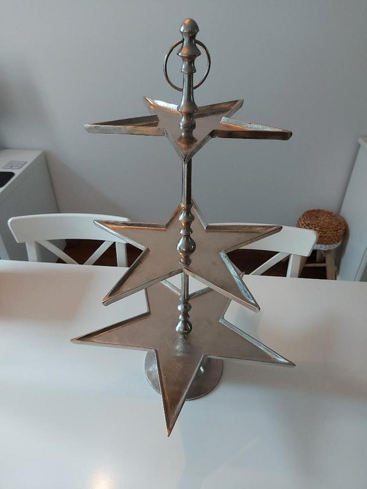 Zilverkleurige grote etagere 3 laags ster plateau zgan, Huis en Inrichting, Woonaccessoires | Etagères, Zo goed als nieuw, Ophalen