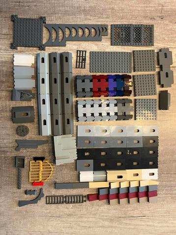 Lego castle en Harry Potter onderdelen + 3D baseplate beschikbaar voor biedingen