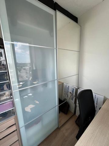 Ikea Pax kast met schuifdeuren en spiegel 150x236