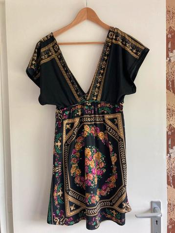 Super leuk tuniek Boho zwart  bloemen maat L beschikbaar voor biedingen