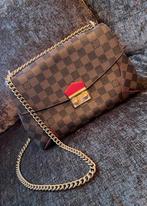 Louis vuitton caissa chain clutch cherry, Ophalen of Verzenden, Zo goed als nieuw, Bruin, Avondtasje