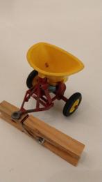 Britains Vicon kunstmeststrooier, Ophalen of Verzenden, Gebruikt, Tractor of Landbouw, Britains