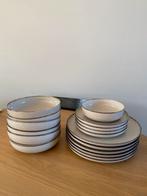 Palmer borden en kommen - beige, Ophalen of Verzenden, Zo goed als nieuw, Overige stijlen, Kop(pen) en/of Schotel(s)